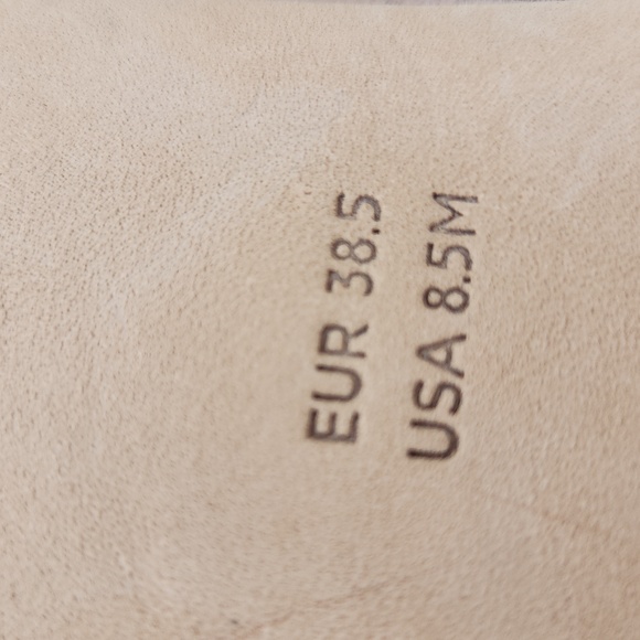 Diane Von Furstenberg Taupe Lazer Cut Suede Flats Size 8.5 In EUC - Picture 8 of 8